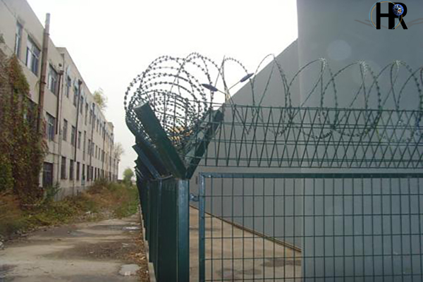 PVC包塑刺繩結(jié)構(gòu)特點 PVC包塑刺繩結(jié)構(gòu)特點