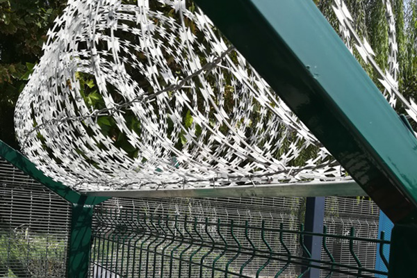 刀片刺繩的包裝和拆解 刀片刺繩的包裝和拆解